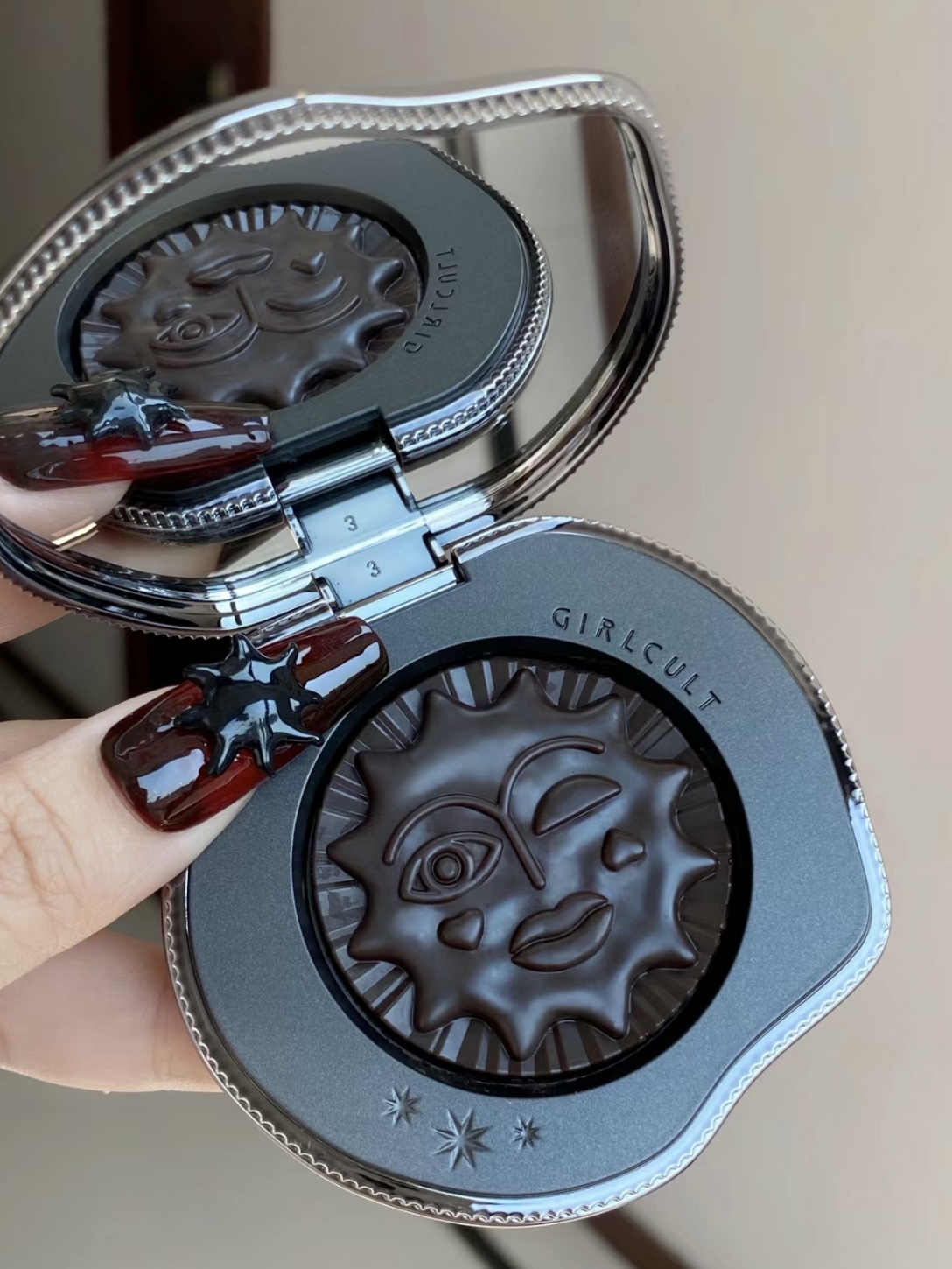 J Beauty Makeup - Girlcult poudre émotionnelle Blush noir Fuwa